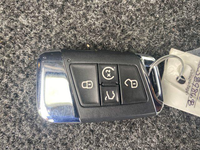 Photo of 2021 Pyrite Silver Metallic Volkswagen Atlas