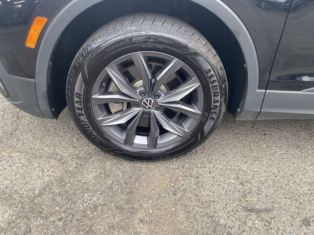 Photo of 2023 Deep Black Volkswagen Tiguan