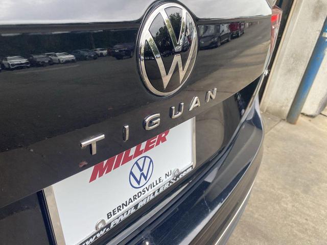 Photo of 2023 Deep Black Volkswagen Tiguan
