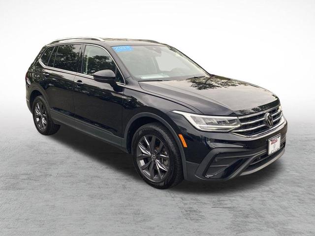 Photo of 2023 Deep Black Volkswagen Tiguan