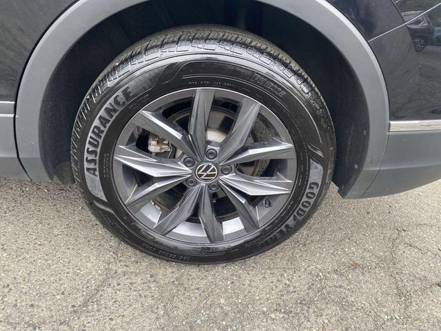 Photo of 2023 Deep Black Volkswagen Tiguan