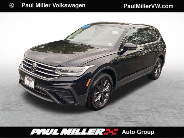 Photo of 2023 Deep Black Volkswagen Tiguan
