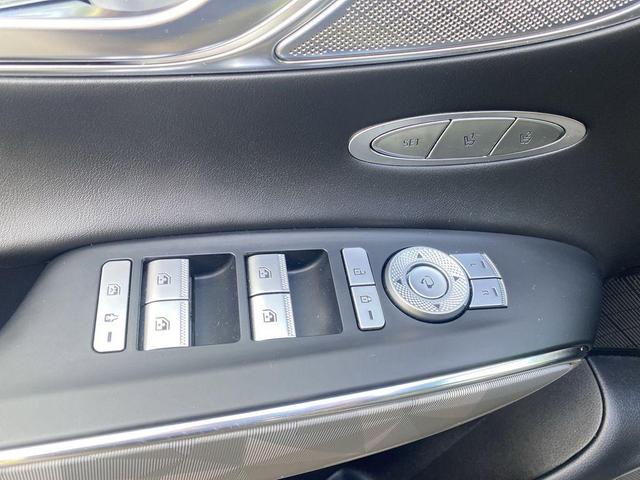 Photo of 2023 Savile Silver Genesis GV70