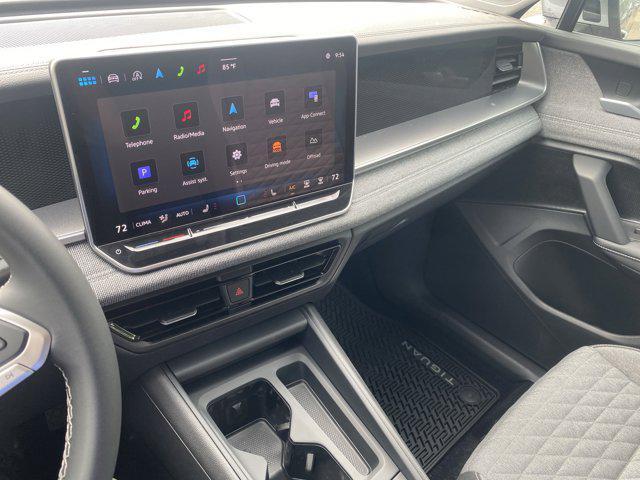 Photo of 2025 Pyrite Silver Metallic Volkswagen Tiguan