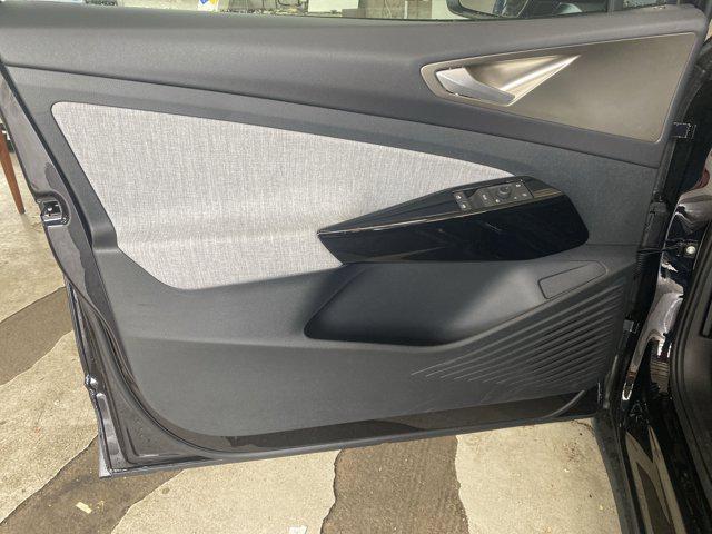 Photo of 2025 Deep Black Pearl Volkswagen ID.4