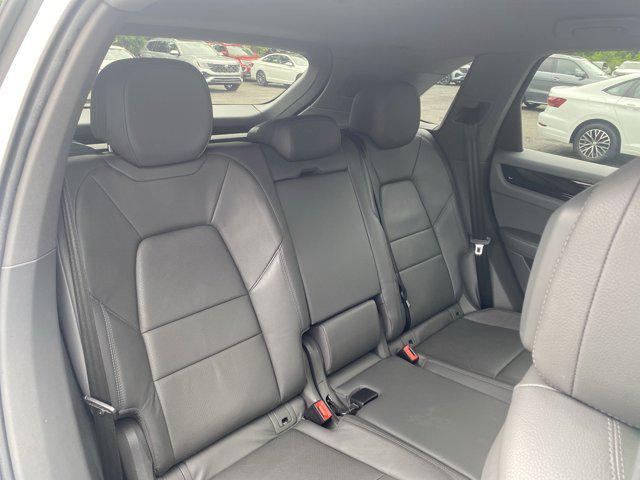 Photo of 2022 White Porsche Cayenne