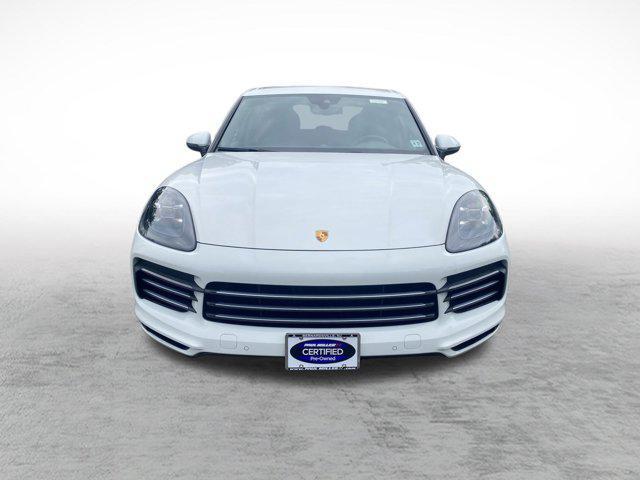 Photo of 2022 White Porsche Cayenne