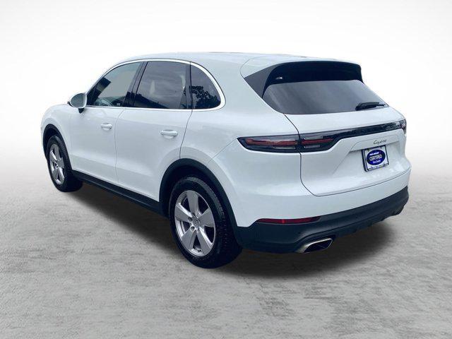 Photo of 2022 White Porsche Cayenne