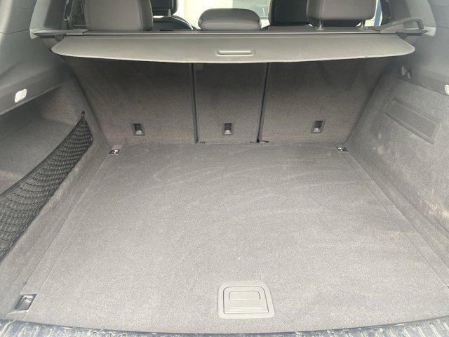 Photo of 2022 White Porsche Cayenne