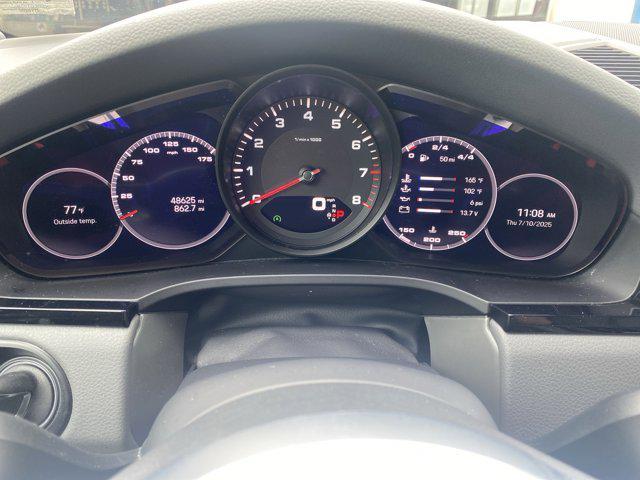 Photo of 2022 White Porsche Cayenne