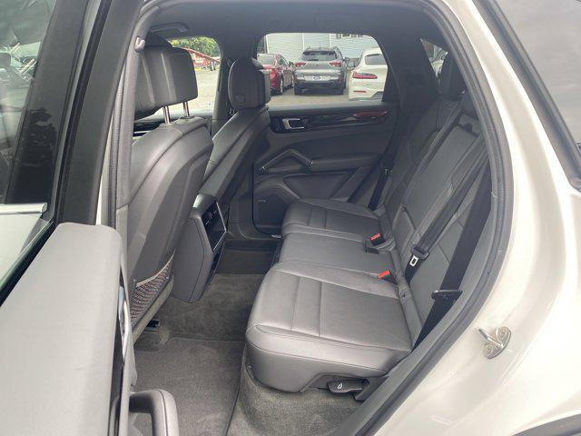 Photo of 2022 White Porsche Cayenne