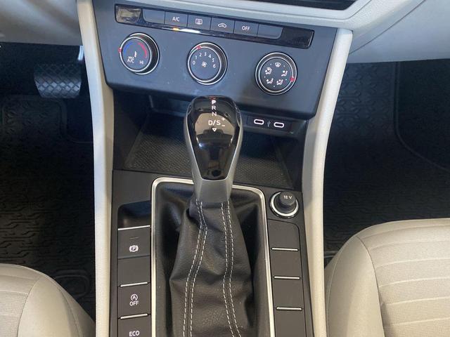 Photo of 2022 Black Volkswagen Jetta