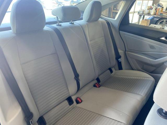 Photo of 2022 Black Volkswagen Jetta