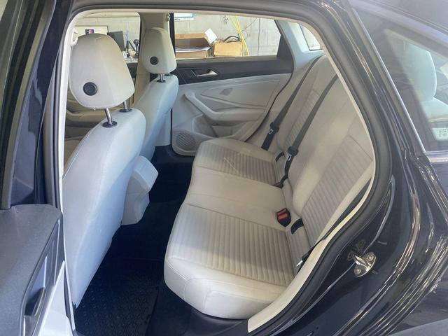 Photo of 2022 Black Volkswagen Jetta
