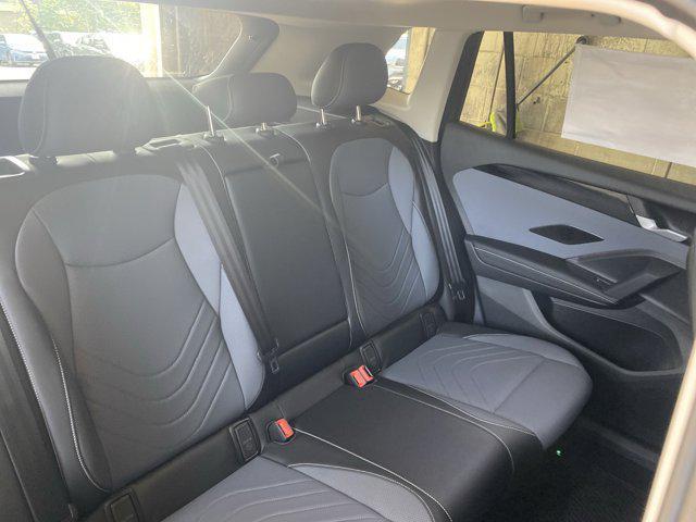 Photo of 2025 Platinum Gray Metallic Volkswagen Tiguan