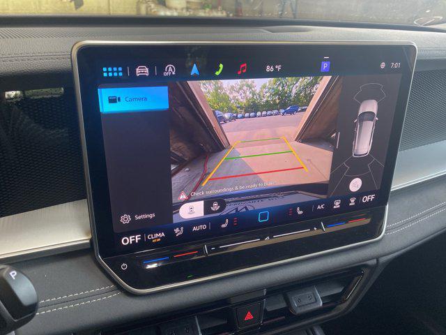 Photo of 2025 Platinum Gray Metallic Volkswagen Tiguan
