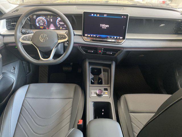 Photo of 2025 Platinum Gray Metallic Volkswagen Tiguan