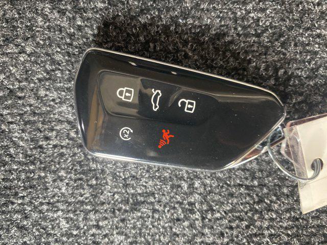 Photo of 2025 Platinum Gray Metallic Volkswagen Tiguan