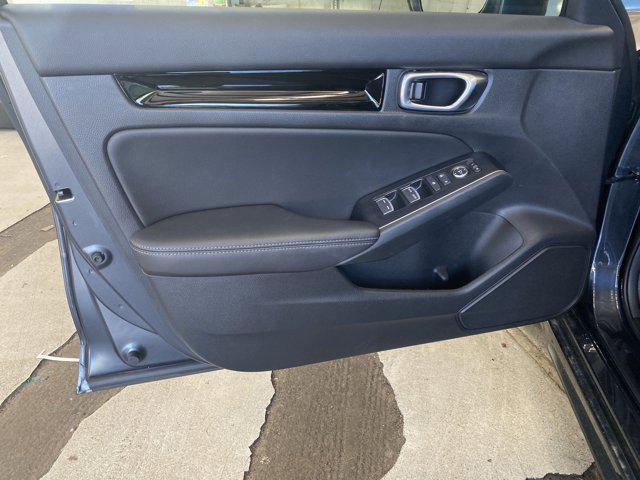 Photo of 2024 Gray Honda Civic