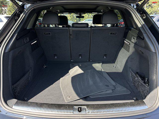 Photo of 2024 Mythos Black Metallic Audi SQ5