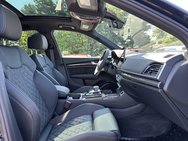 Photo of 2024 Mythos Black Metallic Audi SQ5