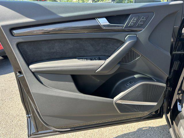 Photo of 2024 Mythos Black Metallic Audi SQ5