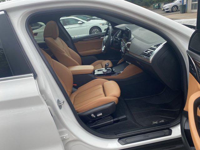 Photo of 2023 Alpine White BMW X4