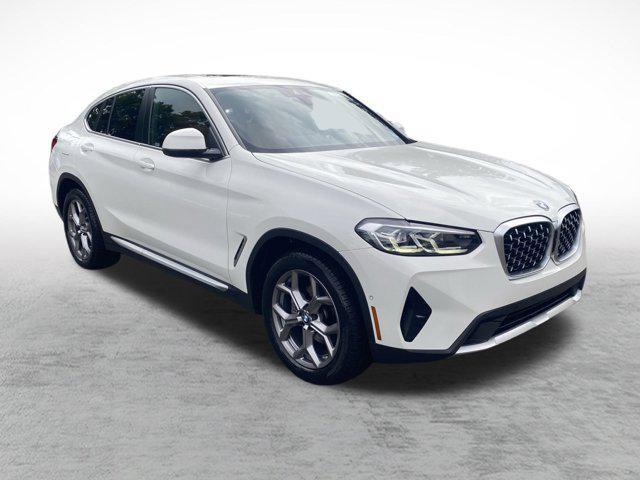 Photo of 2023 Alpine White BMW X4