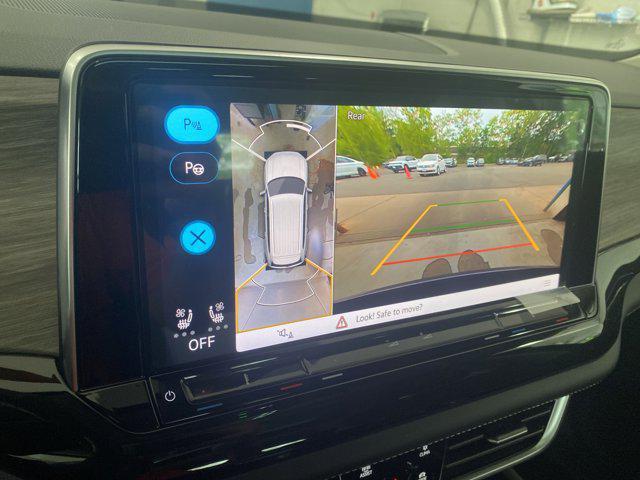 Photo of 2025 Deep Black Pearl Volkswagen Atlas