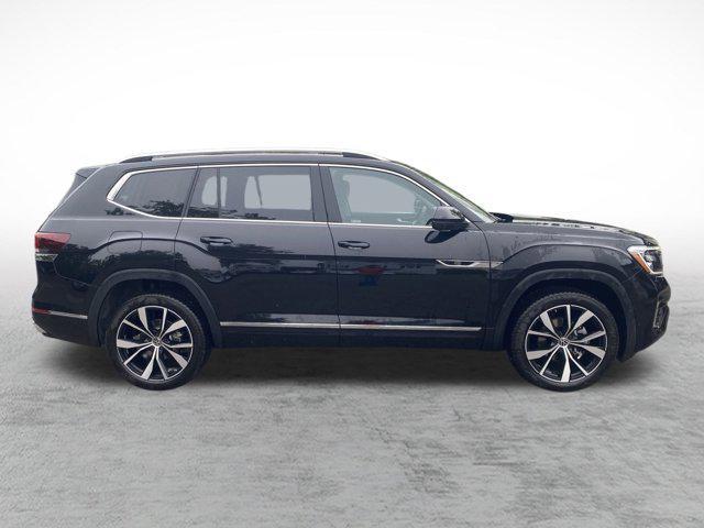 Photo of 2025 Deep Black Pearl Volkswagen Atlas