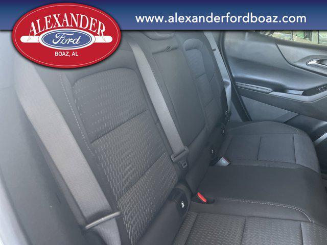 Photo of 2025 Summit White Chevrolet Equinox