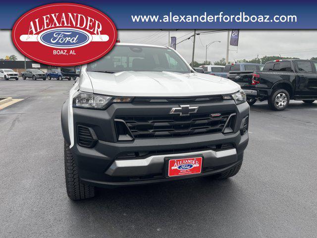 Photo of 2023 Summit White Chevrolet Colorado