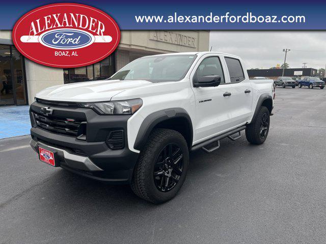 Photo of 2023 Summit White Chevrolet Colorado