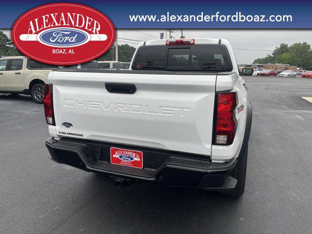 Photo of 2023 Summit White Chevrolet Colorado