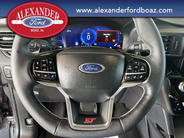 Photo of 2023 Carbonized Gray Metallic Ford Explorer