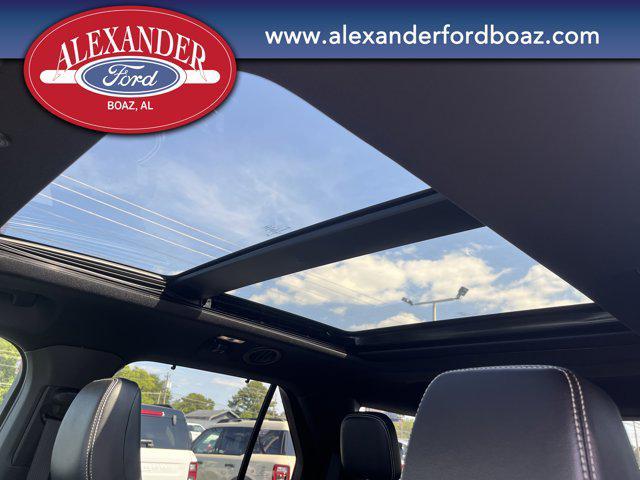 Photo of 2023 Carbonized Gray Metallic Ford Explorer