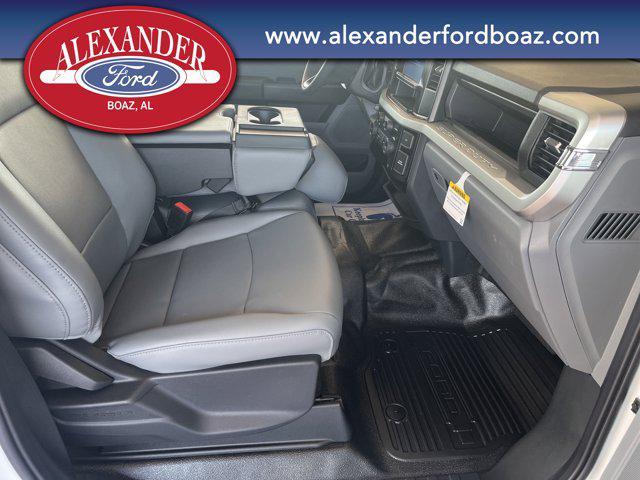 Photo of 2025 Oxford White Ford F-350