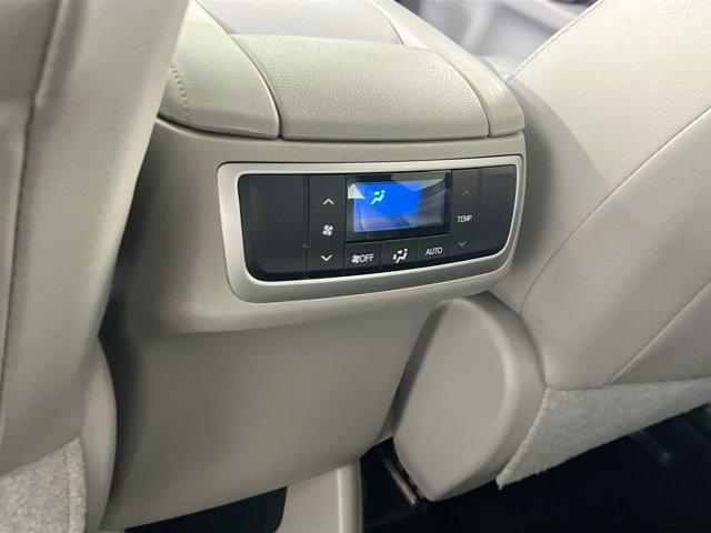 Photo of 2018 Predawn Gray Mica Toyota Highlander