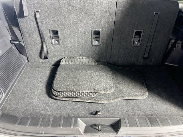 Photo of 2021 Crystal White Pearl Subaru Ascent