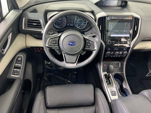 Photo of 2021 Crystal White Pearl Subaru Ascent