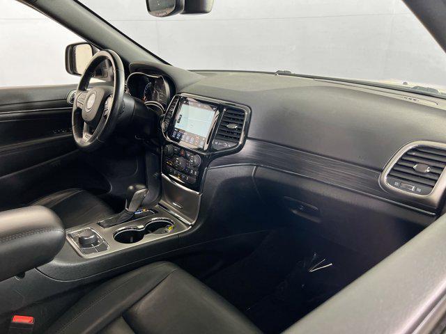 Photo of 2022 Bright White Clearcoat Jeep Grand Cherokee