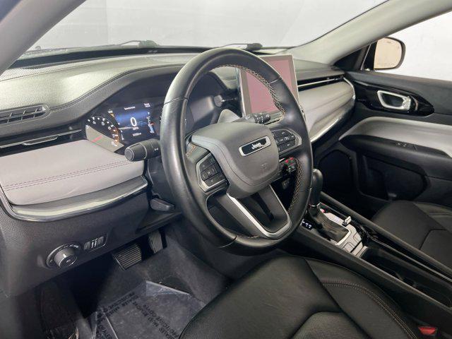 Photo of 2022 Granite Crystal Metallic Clearcoat Jeep Compass