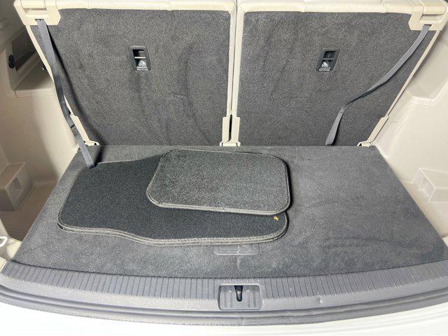 Photo of 2022 Pure White Volkswagen Atlas