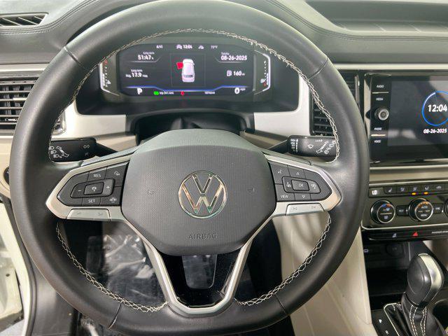 Photo of 2022 Pure White Volkswagen Atlas