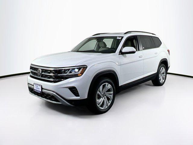 Photo of 2022 Pure White Volkswagen Atlas