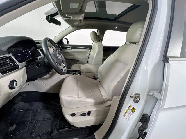Photo of 2022 Pure White Volkswagen Atlas
