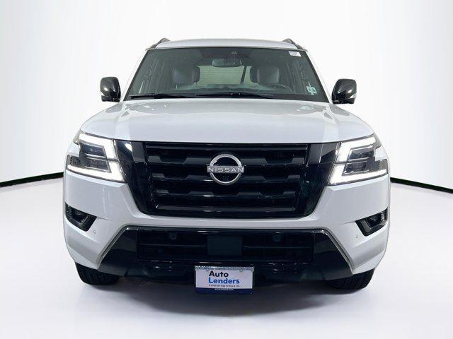 Photo of 2021 Aspen White Tricoat Nissan Armada