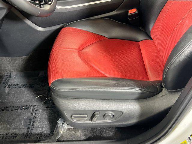 Photo of 2023 Wind Chill Pearl Toyota Highlander