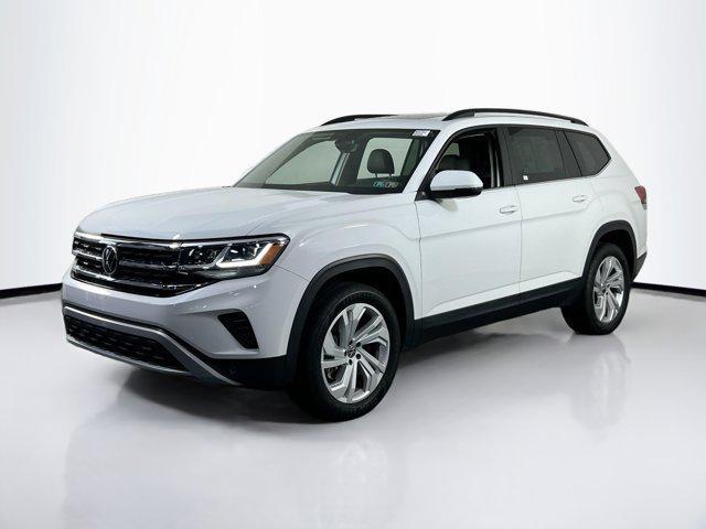 Photo of 2022 Pure White Volkswagen Atlas