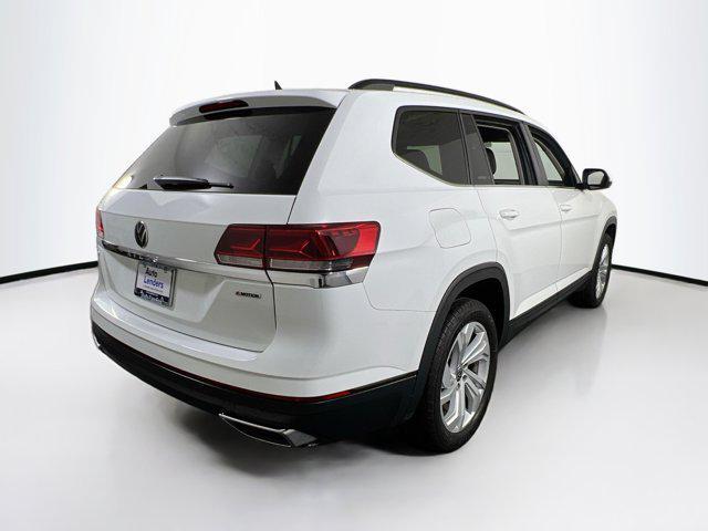 Photo of 2022 Pure White Volkswagen Atlas